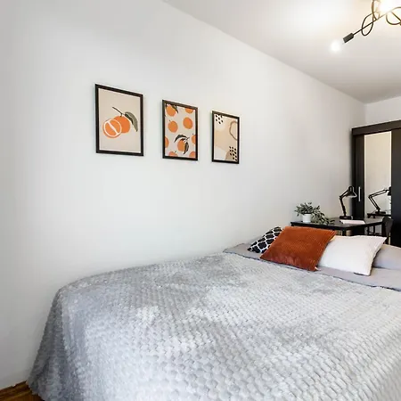 Ul Orzechowa Appartement